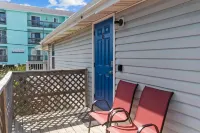 "Sand Dollar Suites" Suite 6: A Short Stroll from Our Sandy Shores!