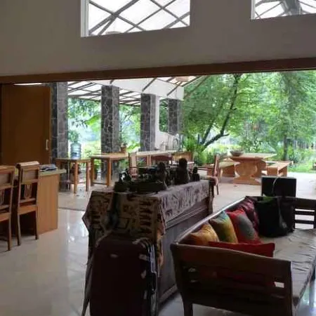 Ronia Mountain Villa Lembang