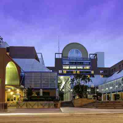DoubleTree by Hilton Esplanade Darwin Hotel Exterior