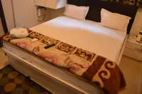 Hotel just 9 inn