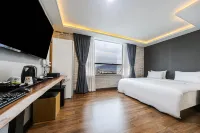 Miryang Hotel Laon - Parkplatz