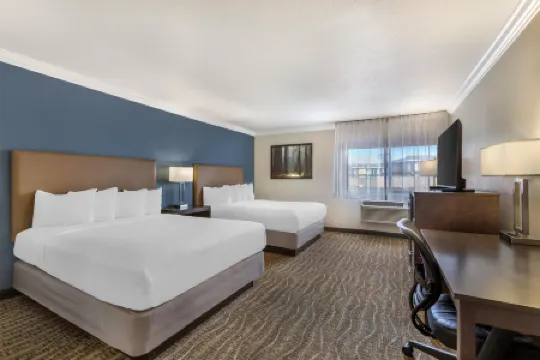 Best Western Town  Country Lodge