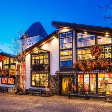 Best PENTHOUSE in Vail Village - FREE Breakfast & Parking