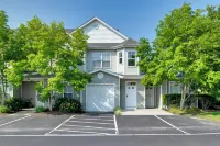 4 Mi to Beach: Lewes Townhome w/ Ping-pong Table - Apartments