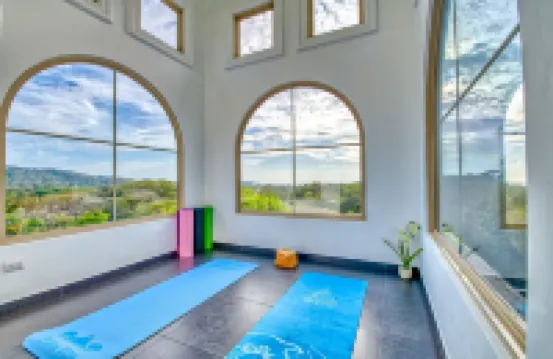 諾薩拉豪華15房海景莊園，適合靜修、婚禮及公司活動