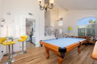 Saguaro Retreat: Heated Pool, Sauna, Spa, Golf, Pool Table, MSG Chair,Sleeps 14