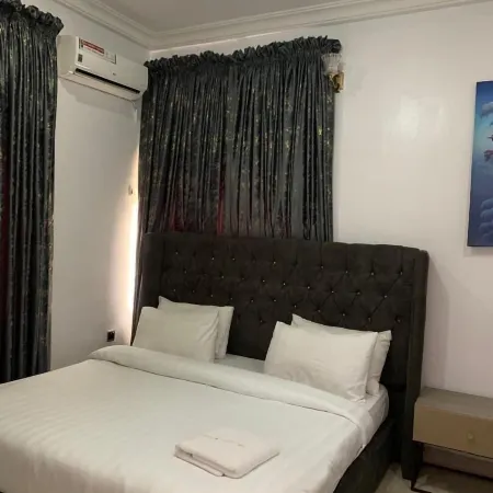 ELLEX SLEEVES APARTMENT