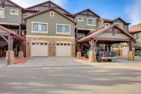 High-End Huntsville Condo w/ Private Hot Tub! - 3-Star