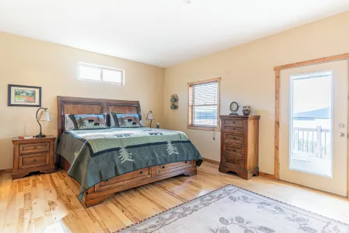 Breathtaking Mountain & Lake Views! - 3-Star