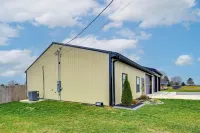 Near CU & Dtwn! Campbellsville Home w/ Game Room - 3-Sterne
