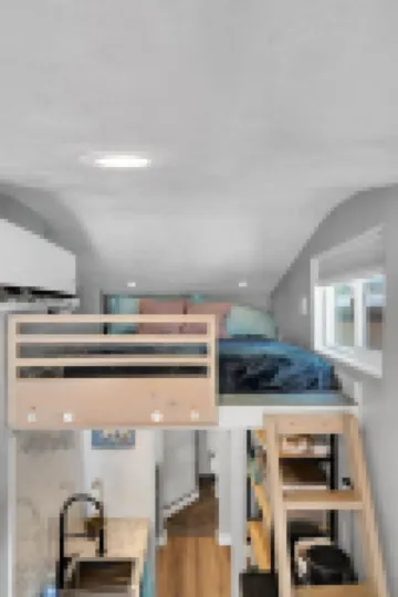 Tiny House with Loft Bed, Kitchenette, Parking in a Quiet Downtown Neighborhood
