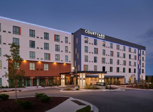 Courtyard Petoskey at Victories Square