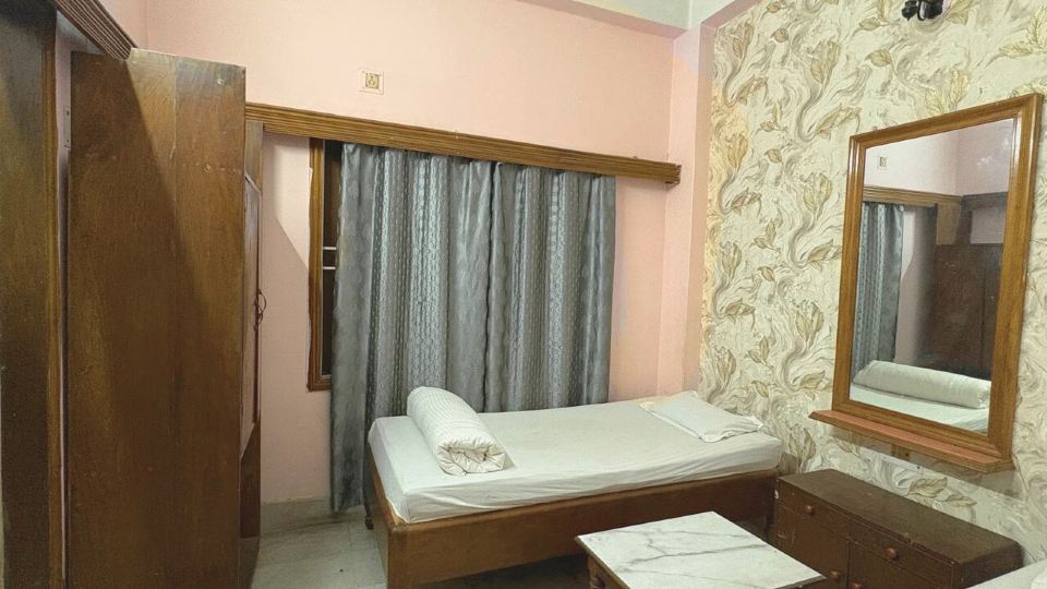 Satyam Hotel