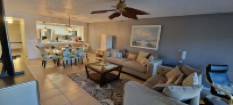 Literally 3 mins from Siesta with its number 1 beaches!!!!Location! Location!