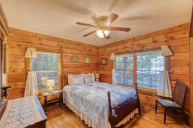 400 Ft of Lakefront! Cabin w/ Deck + Dock!