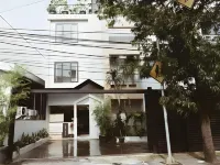 W Home Benhil Hotels near Gelora Bung Karno Main Stadium