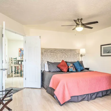 Mountain-View Albuquerque Townhome w/ Patio!