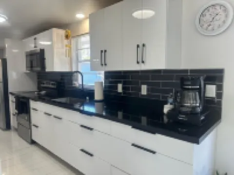 Charming 2-bedroom apartment in fantastic Bradenton with AC, WiFi