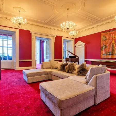 Finest Retreats is Delighted to Offer a Spacious and Character-filled Apartment