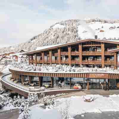 Hotel Granbaita Dolomites Hotel Exterior