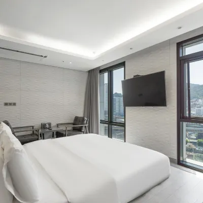 Busan Seomyeon Yuna Hotel Business Hotels near Beomnaegol Station