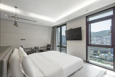 Busan Seomyeon Yuna Hotel Business Hotels near Beomnaegol Station