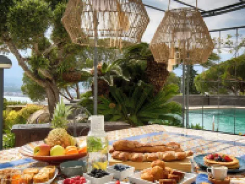 Casa de l’Albada Hoteles en Rosas