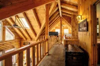 Pocono Wellness Retreat: Sauna • Hot Tub • Movie Theater • Fire Pit