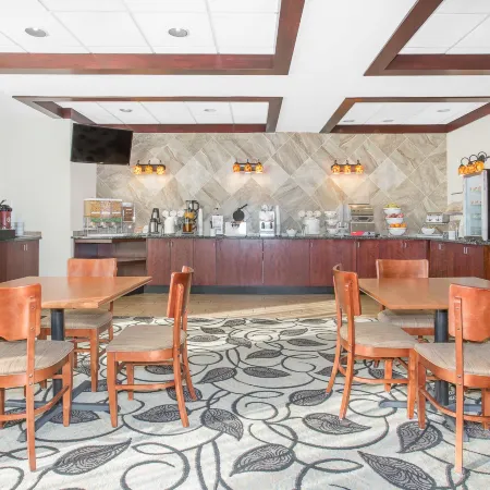 Ramada by Wyndham Denver International Airport