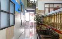 RedDoorz Near Jawa Timur Park 1
