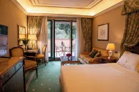 River Chateau Hotel - bar