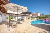 GuestReady - Gorgeous Villa Near the Lagoon - Kolam Renang