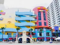 Sea Shells Beach Club Hotels near Sun Splash Park