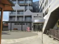 鶴崎酒店 鄰近大在站的酒店