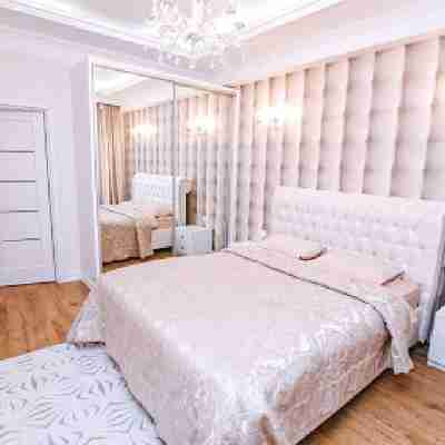 Panoramic city view 1BD spacious flat Rooms