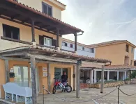 Chic Villa Antonina 2 Bedroom Apartment Sleeps 6 - parking