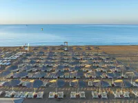 The X Belek - Ylellinen