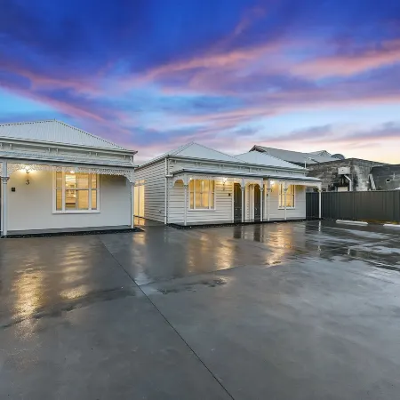 Aloha Central Luxury Apartments