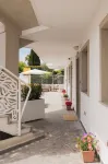 Zest House