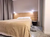 Eva Urban Rooms Centro Lecco Hotels in Lecco