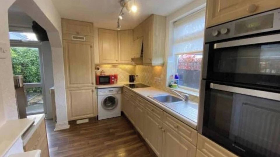 Single Room in CV6 4DF near CBS Arena and M6