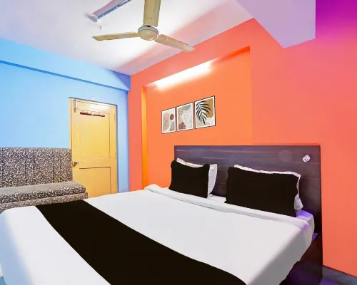 Super Deluxe Room Hotel O Karimnagar Hotels in Karimnagar