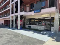 Howard Johnson by Wyndham Reno Downtown