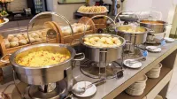 Saint Moritz Hplus Express - breakfast