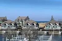 Manistee Retreat ~ 30 Mi to Crystal Mountain! - مطابخ