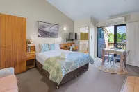 Boat Harbour Studio Apartments and Villas