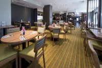 Premier Inn Bournemouth East Cliff - 조식 운영