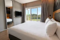 Radisson Red Funes - 2 Sao