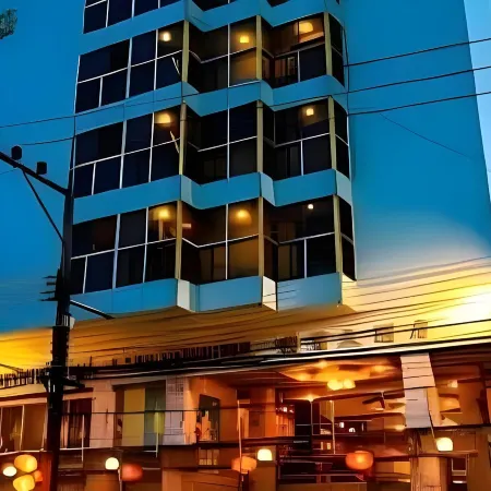 Lake Inn Hotel