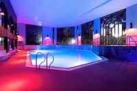 Crowne Plaza GERRARDS CROSS by IHG - piscina